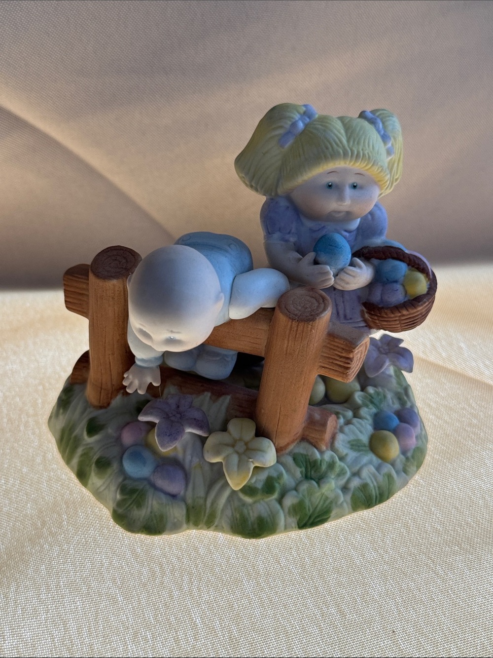 Vintage 1985 Cabbage Patch Kids Porcelain Figurine "Findin' Easter Treats
